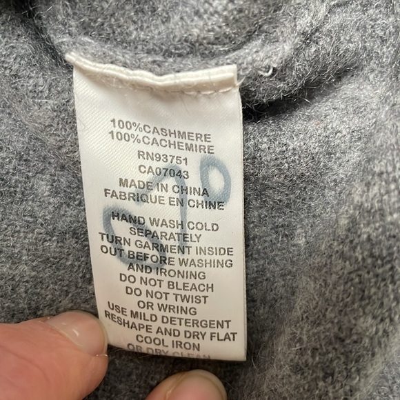 InCashmere women’s sweater M longsleeve round neck gray cashmere top pullover - Picture 10 of 11